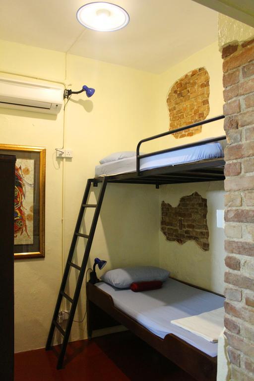 Sojourn Beds & Cafe Hotel Taiping Exterior foto